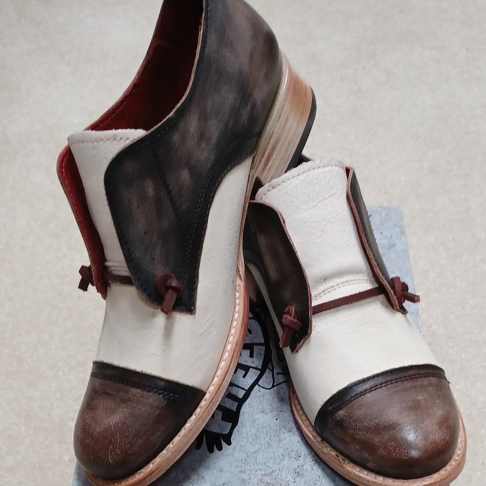 BRAND NEW Freebird by Steven Mabel Distressed Brown & Cream Multi Size 9